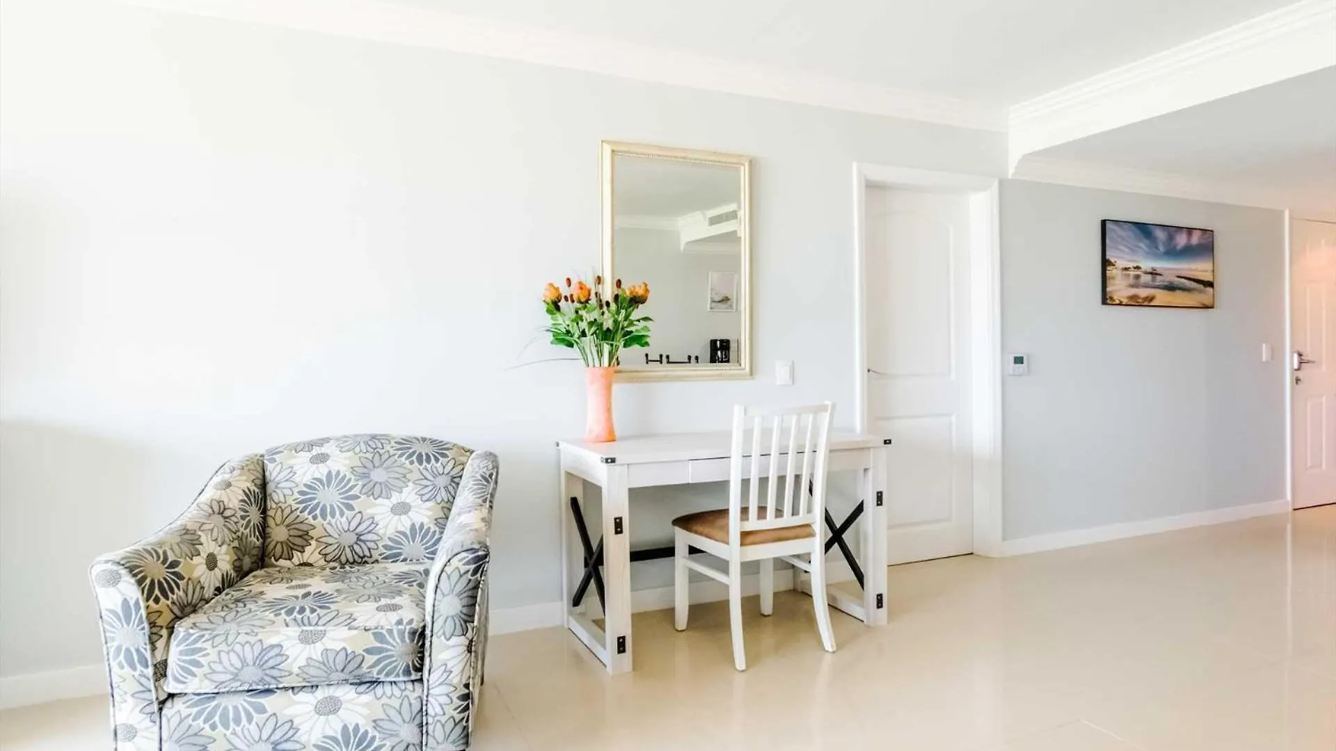 Apartment Beachfront - Best Beach View Studio - E422-1 Palm Beach