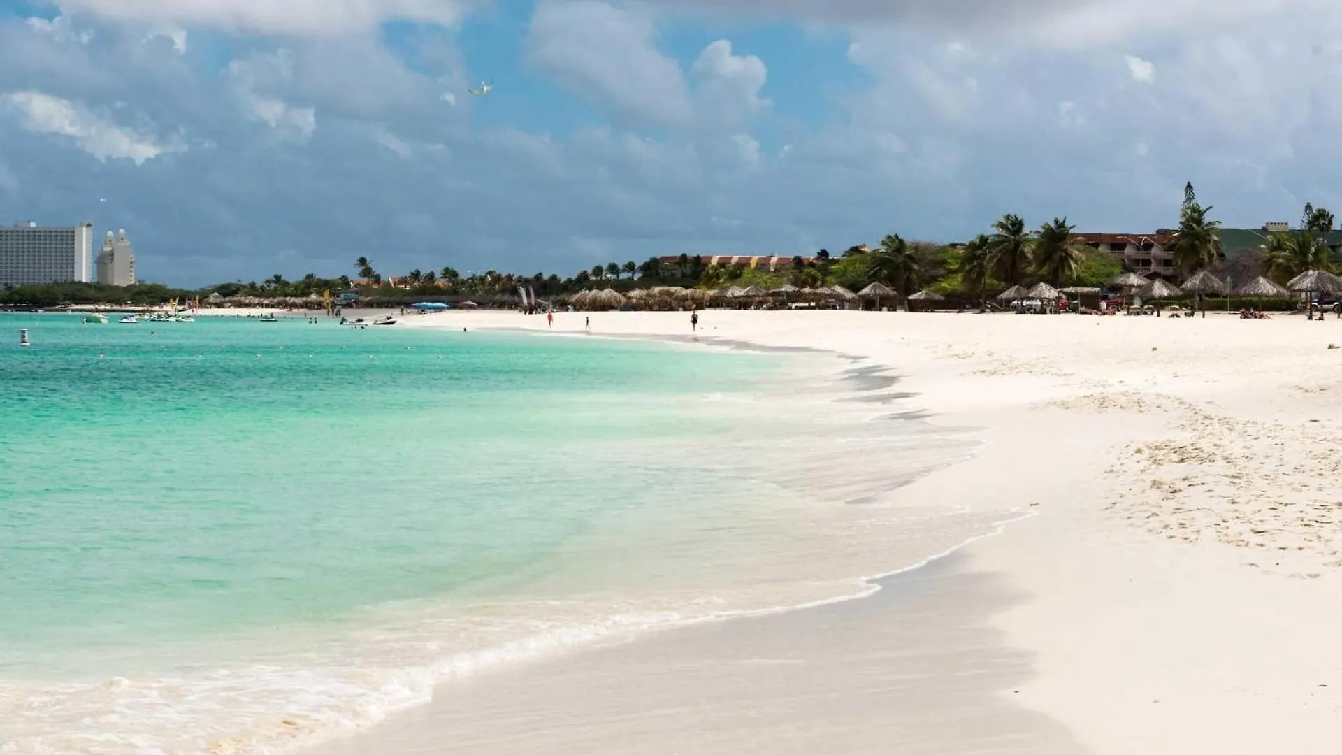 Apartment Beachfront - Best Beach View Studio - E422-1 Palm Beach