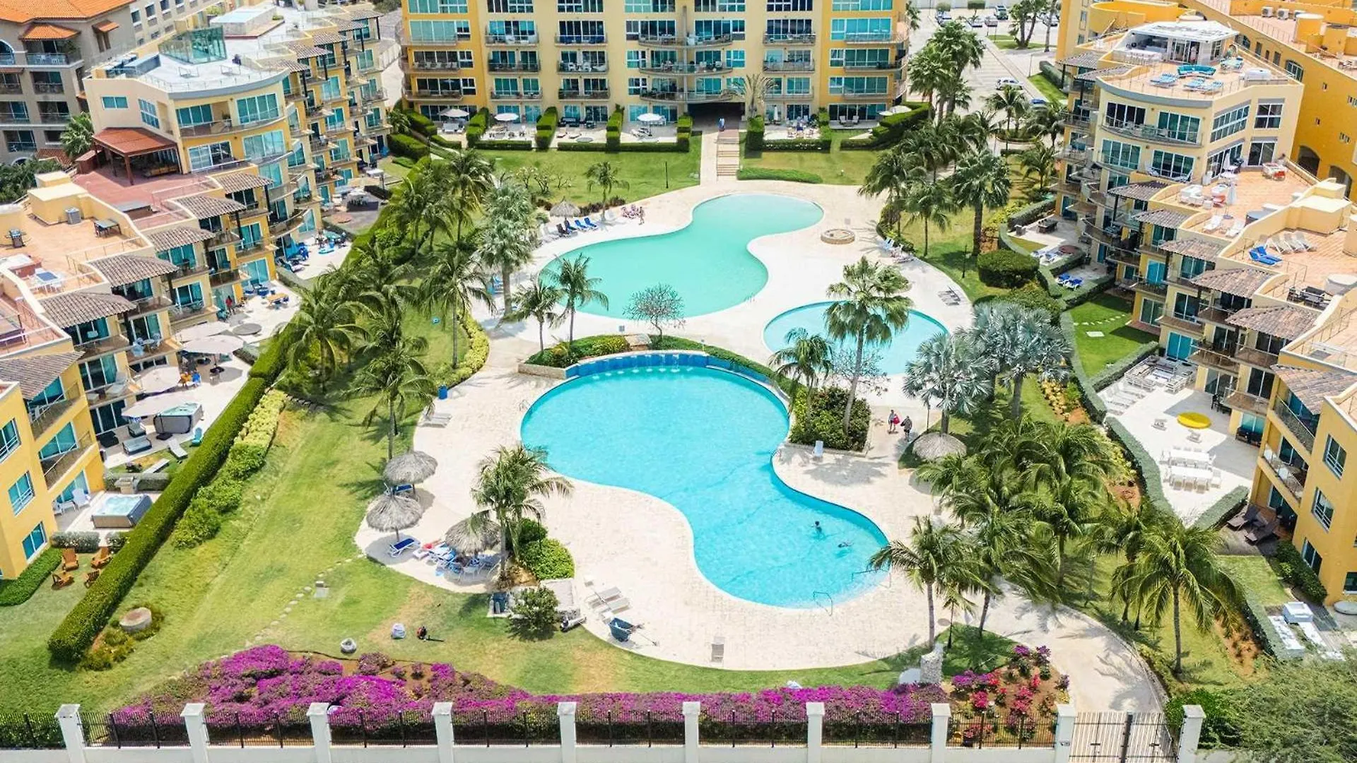 Apartment Beachfront - Best Beach View Studio - E422-1 Palm Beach